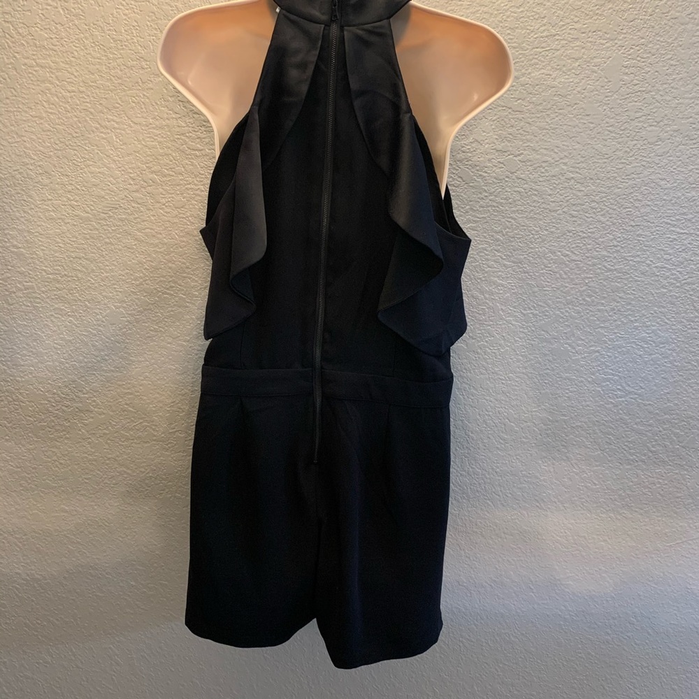 Women’s Carolina Belle Ruffle Sleeve Romper - Picture 2 of 7
